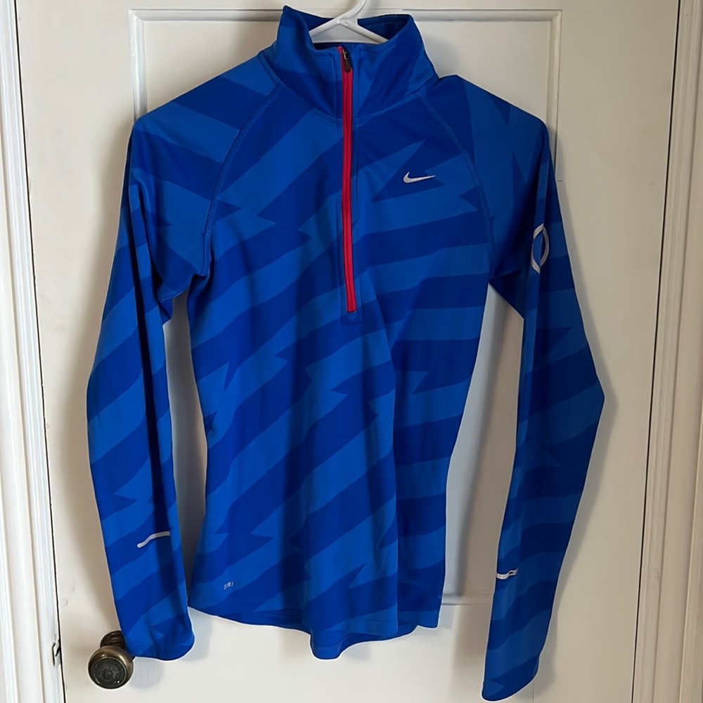 Nike blue half zip. Size Small . In great condition